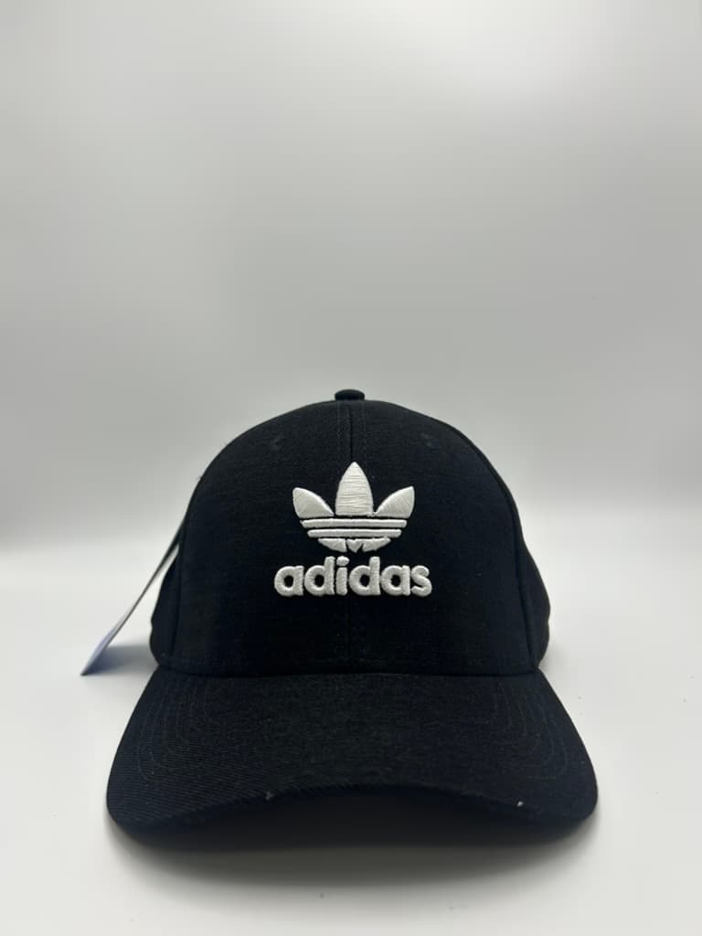 Boné Adidas Preto Branco aba curva