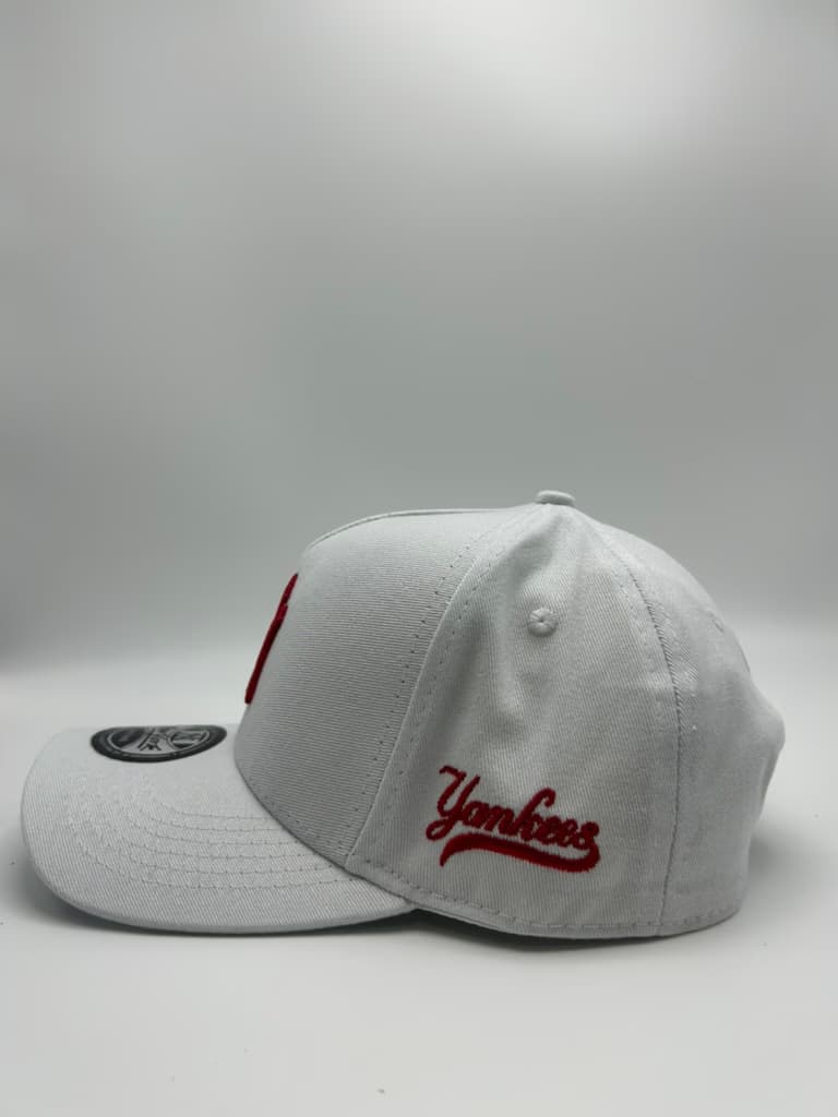 Boné New York Branco Vermelho imagem 3